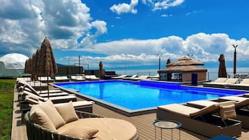 Seasonal outdoor pool