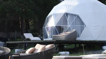 1 habitación, minibar y caja de seguridad en la habitación