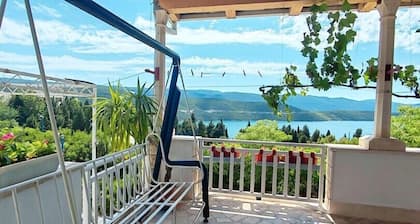 Apartments Lucerna / Apartment 2 with big terrace for 5 people