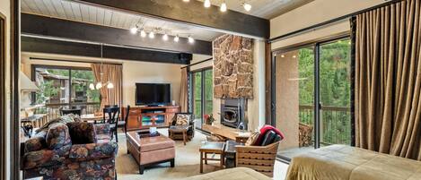 Télévision, cheminée