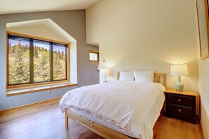 House, 3 Bedrooms | 3 bedrooms, laptop workspace, iron/ironing board, free WiFi - 195 Summerwood 3 Bedroom Home by RedAwning (Dillon)