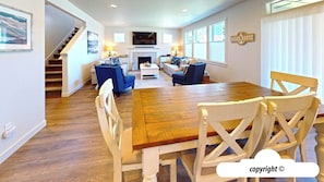 Dining - Seashell Island at Seaside Beach (Seaside)