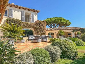 Terrace/patio - La California, a prestigious villa in the heights of Sainte Maxime.  (Sainte-Maxime)