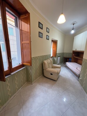 2 bedrooms, iron/ironing board, free WiFi, bed sheets - Appartamento Centro Città Vicino a Pompei/sorrento/capri/positano/amalfi (Castellammare di Stabia)