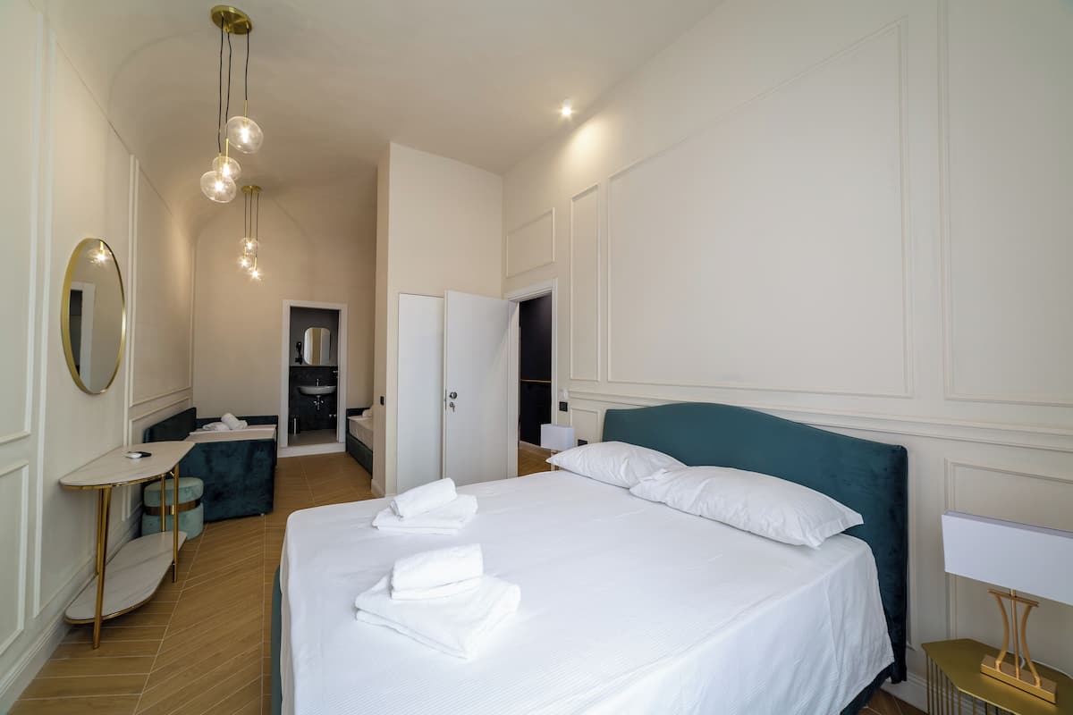 Deluxe Quadruple Room | Free WiFi