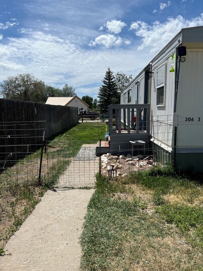 Charming mobile home close to downtown Saratoga with AC in Saratoga