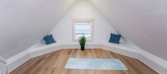 4BR Knoxville home close to downtown, UT & interstate! Free local gift cards!