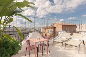 Chambre Junior | Terrasse/Patio