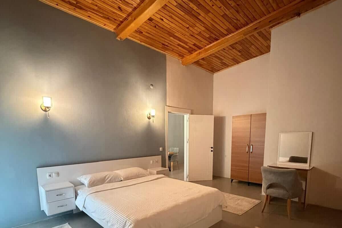 Superior kamer, balkon, uitzicht op tuin | Luxe beddengoed, gratis wifi, individueel gedecoreerd