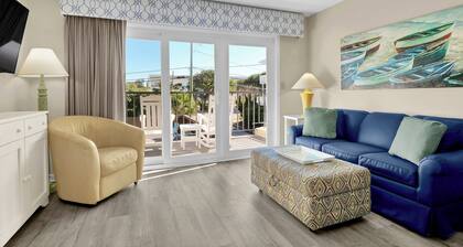 Summer Sands Pets Are A Plus Room 105