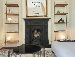 1 غرفة نوم ومكواة/لوح كي وخدمة الإنترنت وملاءات أسرّة