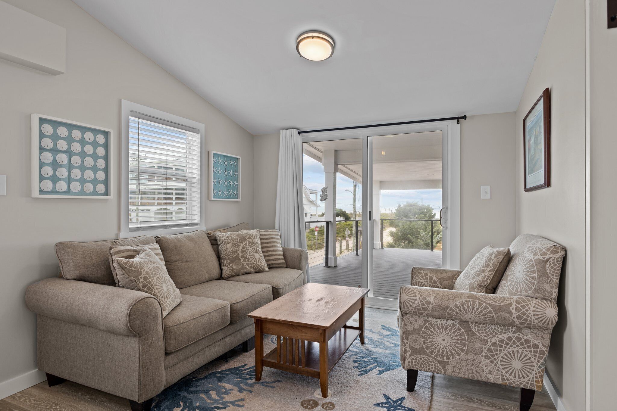Cozy Apartment Steps from Beach with Ocean Views!