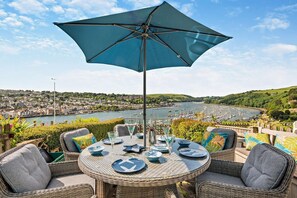 Outdoor dining - 3 Bed in Kingswear (oc-a29168) (Dartmouth)