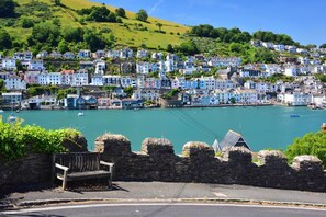 Unclassified image, 5 of 26, button - 3 Bed in Kingswear (oc-a29168) (Dartmouth)