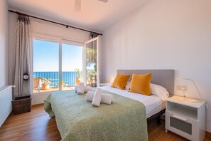 3 bedrooms, iron/ironing board