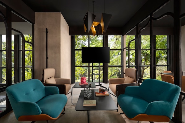 Meeting facility - Moxy Mumbai Andheri West (Mumbai)