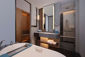 Separate tub and shower, free toiletries, hair dryer, bathrobes - Zhuhai Dong'Ao Island Marriott Resort And Spa (Zhuhai)
