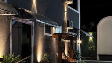 2 outdoor pools, pool umbrellas, sun loungers
