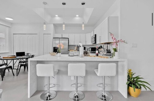 Delightful 4-bedroom house in Miami tropical  Paradise and so much fun 