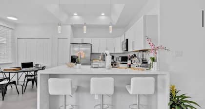 Delightful 4-bedroom house in Miami tropical Paradise and so much fun