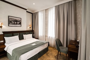 Deluxe Double or Twin Room | Frette Italian sheets, premium bedding, desk, soundproofing - Midway Baku Hotel (Baku)