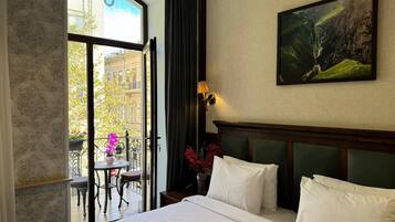 Panoramic Double Room, 1 Bedroom | Frette Italian sheets, premium bedding, desk, soundproofing