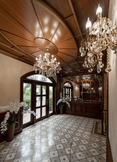 Midway Baku Hotel