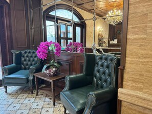 Reception - Midway Baku Hotel (Baku)