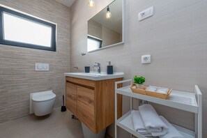 Shower, towels - Villa Pava (Zadar)