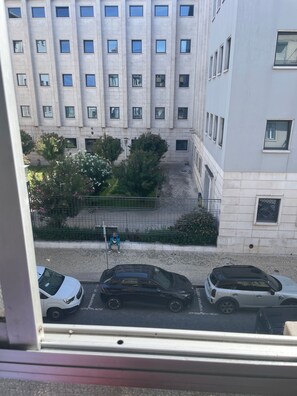 Shared Dormitory, 1 Bedroom, Smoking, Balcony | View from property - Room-very Prime Location From Lisbon air (Lisbon)