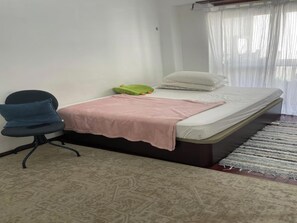 Gemeinsamer Schlafsaal, 1 Schlafzimmer, Raucher, Balkon | 1 Schlafzimmer