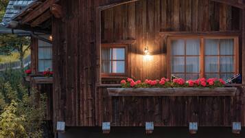 Luxury Chalet | Terrace/patio