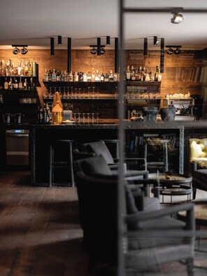 Bar (on property) - Sportony Mountain Lodges (Badia)