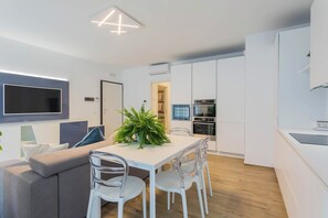 Appartement | Dineren op de kamer