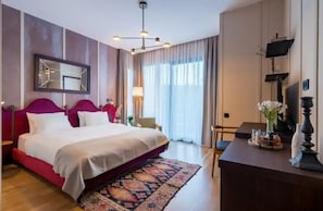 1 chambre, fer et planche à repasser, Wi-Fi, literie fournie
