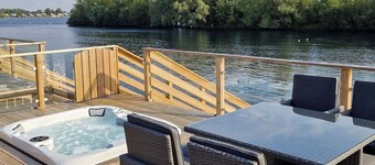 Willow's Lodge Tallington Lakes, Near Stamford PE9