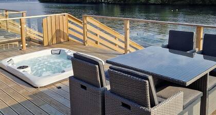 Willow's Lodge Tallington Lakes, Near Stamford PE9