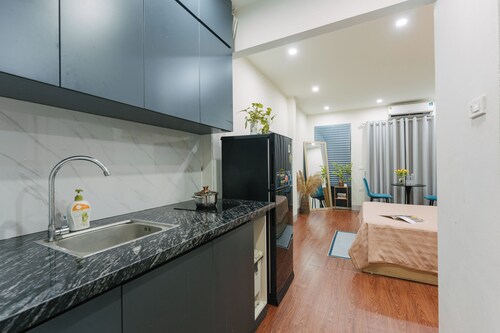 Cozy studio with AC and WiFi in marvelous Ha NoiStandard Studio