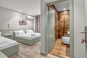 Soundproofing, free WiFi, bed sheets - Villa Zoi A Stay to Remember I Guest House in Elbasan Castle (Elbasan)