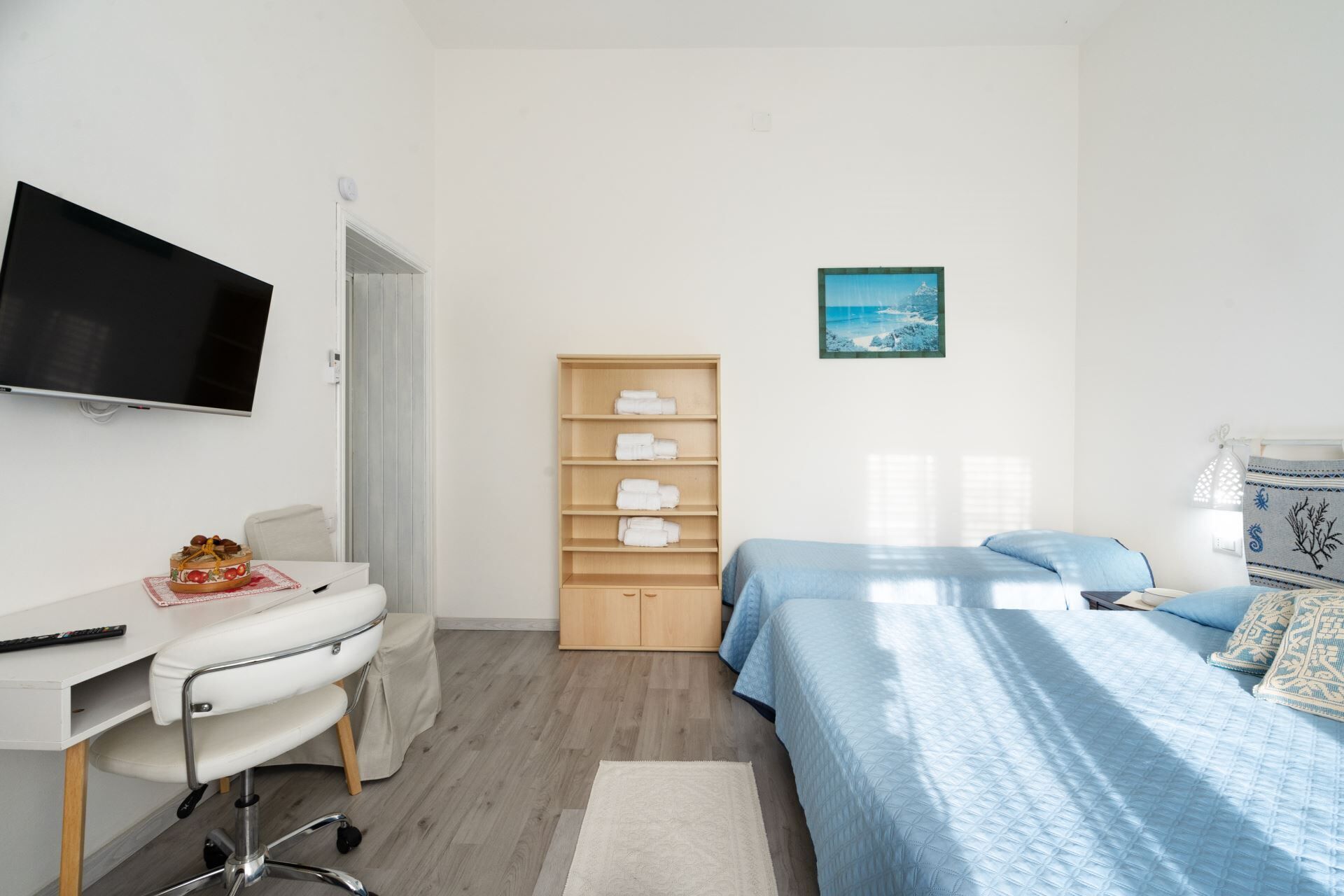 Quadruple Room | Egyptian cotton sheets, premium bedding, memory-foam beds, desk