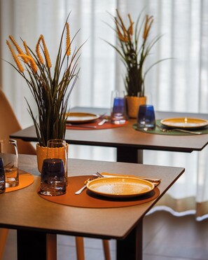 Esmorzar diari d'estil bufet gratuït 