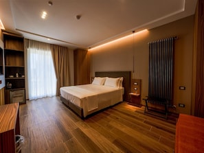 Executive-Doppel- oder -Zweibettzimmer, Stadtblick | Hochwertige Bettwaren, Daunenbettdecken, Minibar, Zimmersafe