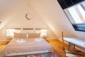 2 habitaciones, tabla de planchar con plancha, cuna de viaje y wifi 