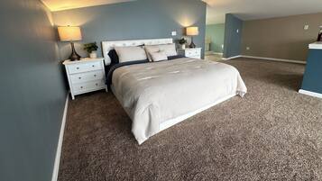 4 soveværelser, skrivebord, strygejern/strygebræt, gratis Wi-Fi