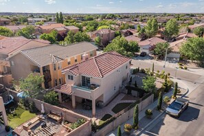 Exterior - Garden House: A Cozy Retreat (Albuquerque)