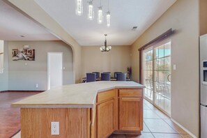 Interior - Garden House: A Cozy Retreat (Albuquerque)