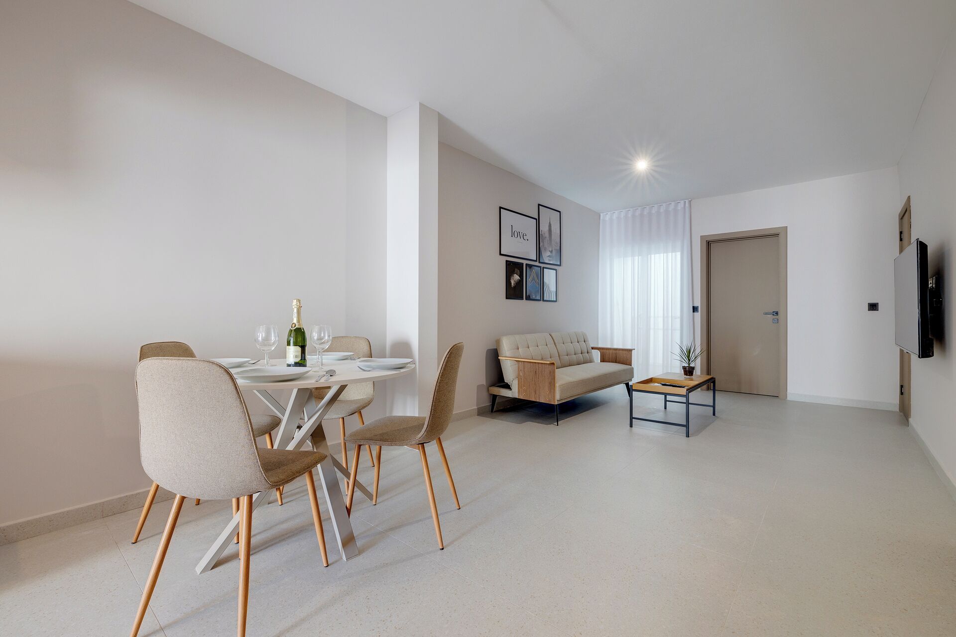 Trendy Apartment Steps From The Sea - La Valeta