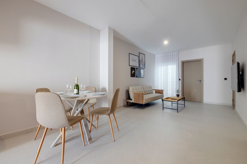 Trendy Apartment Steps From The Sea - La Valeta
