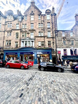 Apartment | Exterior - Cozy Edinburgh Apartment Escape (Edinburgh)