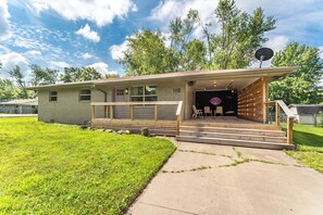 Exterior - Welcome to the ~Candy Shop~ (Bentonville)